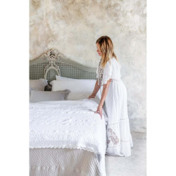 Copriletto matrimoniale con pizzo, Blanc Mariclò, 260x250 cm, beige scuro