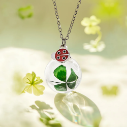 Collana della fortuna, Quadrifoglio